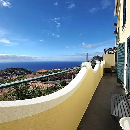 Casa Amarela - Estreito de Câmara de Lobos