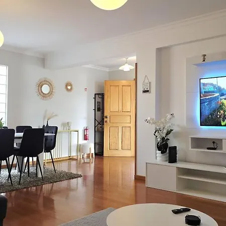 Hébergement de vacances Casa Amarela - *