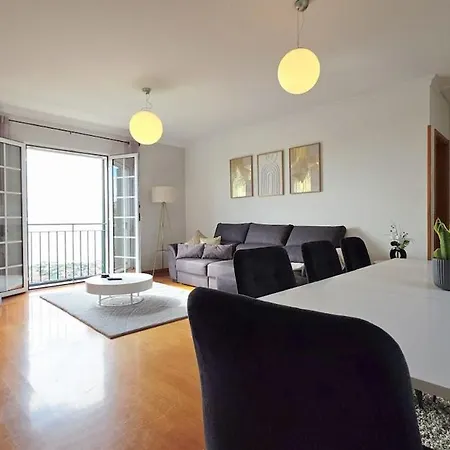 Hébergement de vacances Casa Amarela - *